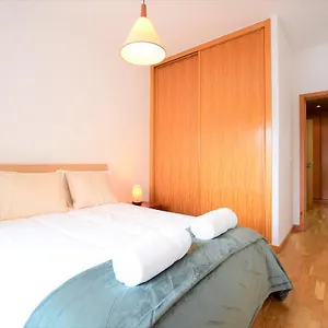 Marina De T1 Ate 2 Pax Ou T2 Ate 6 Pax Com Piscina E Vista Marina Apartment